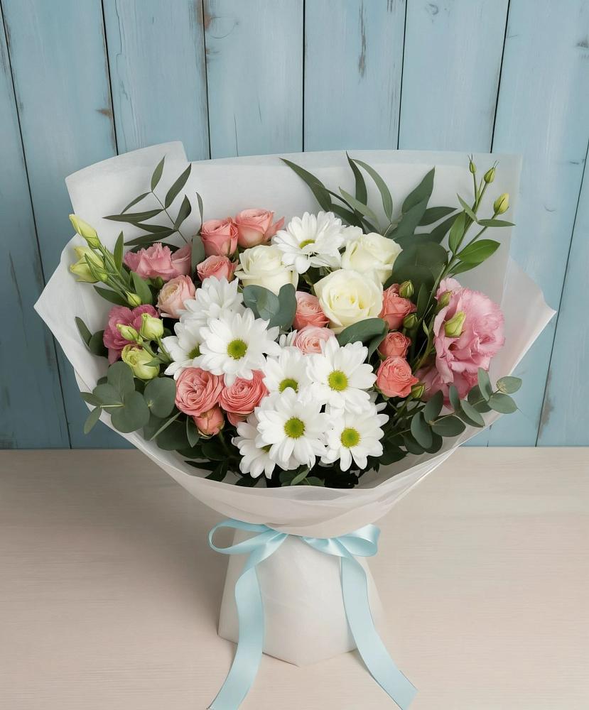 Букет цветов из: Розы, Лизиантусы и Хризантемы в Черкизово