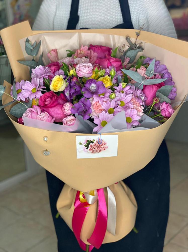 Букет цветов из: Хризантемы, Гвоздики и Альстромерии в Черкизово