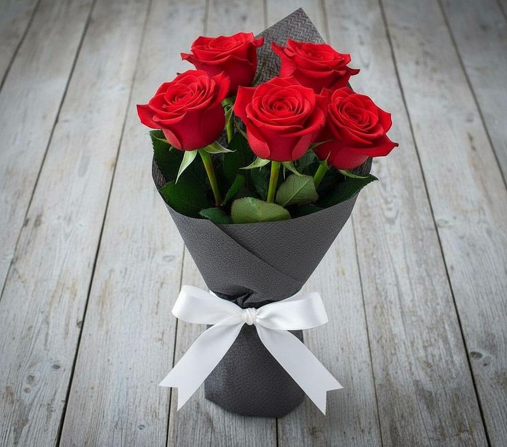 Букет 5 Красных роз Эдлесс Лав в Черкизово
