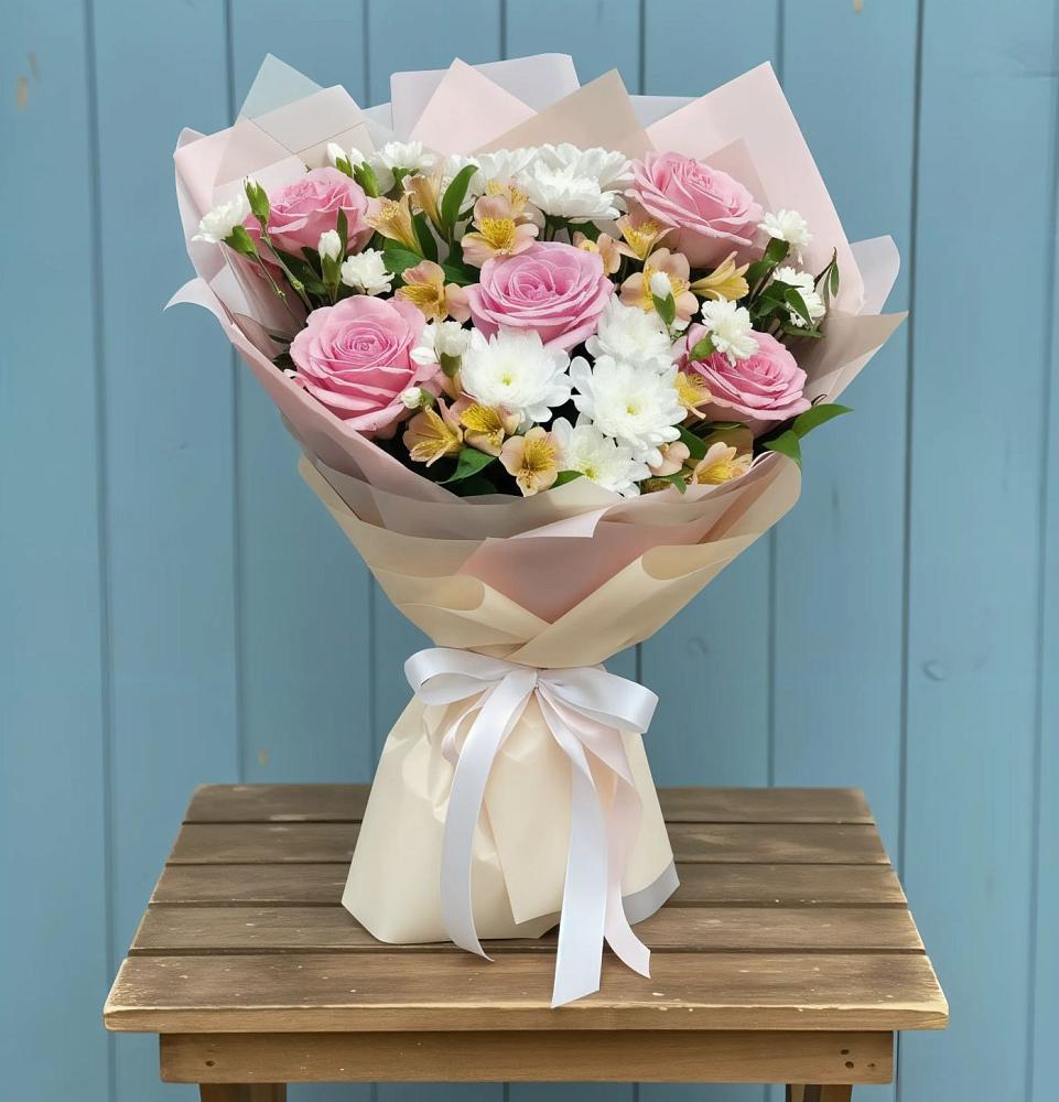 Букет цветов из: Гвоздики, Орхидеи и Розы в Черкизово